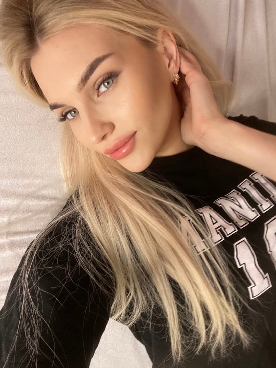 Felissiany nude 8