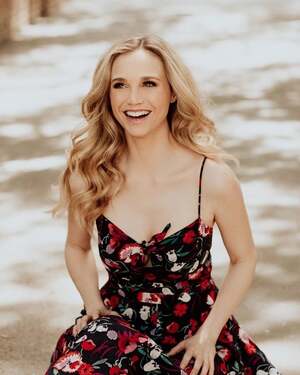Fiona Gubelmann nude 6
