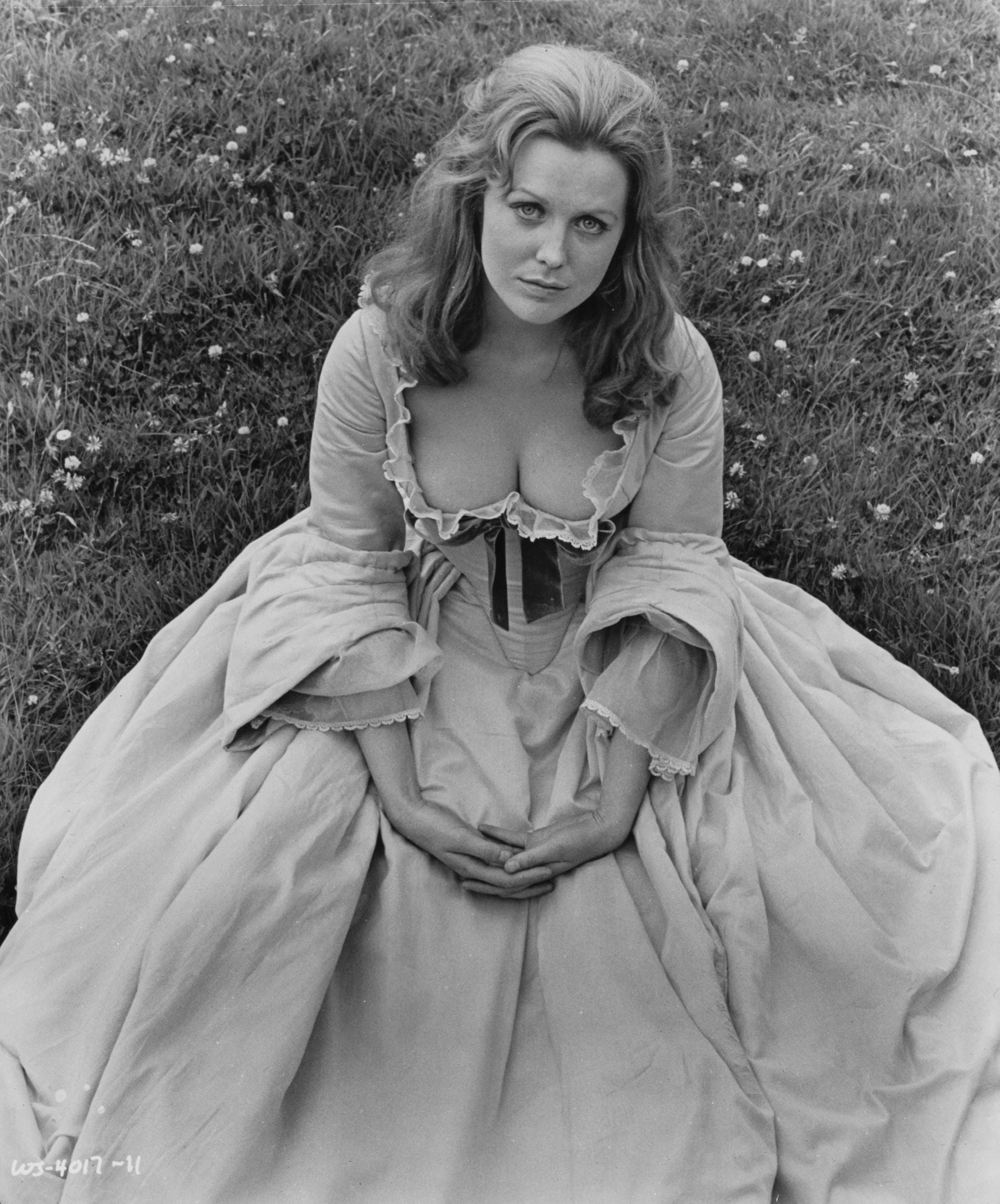 Fiona Lewis nude 11