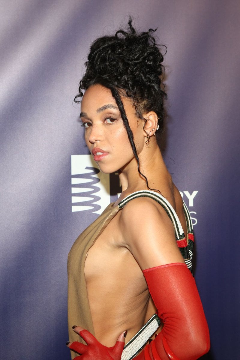 FKA Twigs nude 12