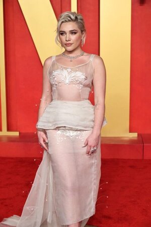Florence Pugh nude 2