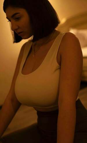 Florine Byrne nude 7