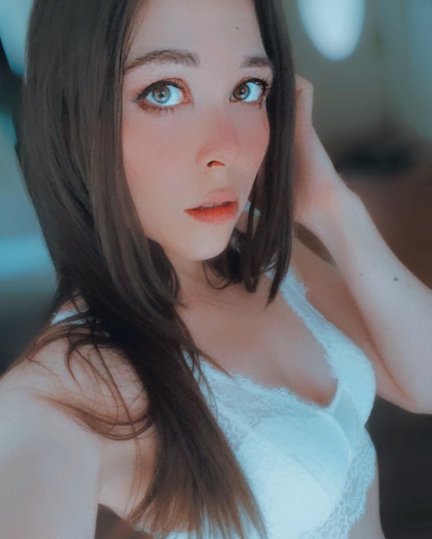 FoxenKin nude 5