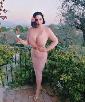 Francesca Giuliano nude 7