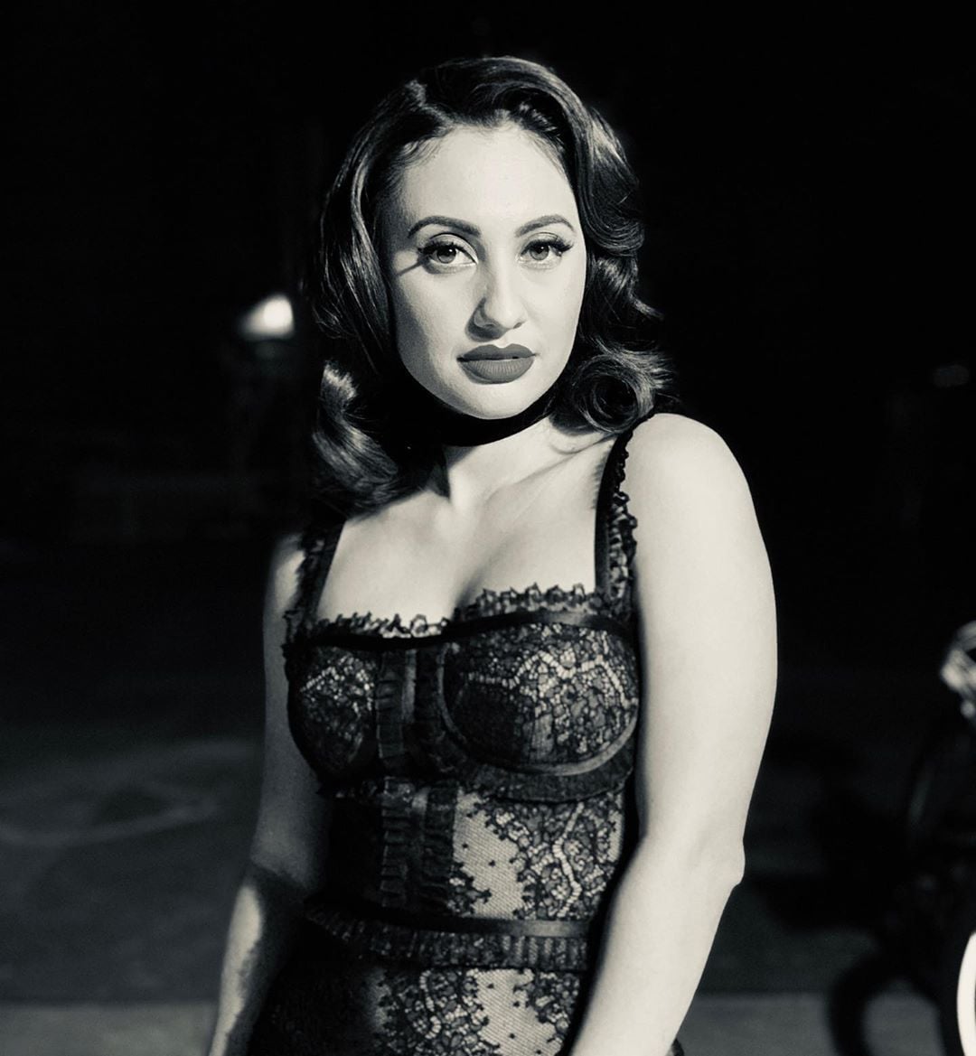 Francia Raisa nude 6