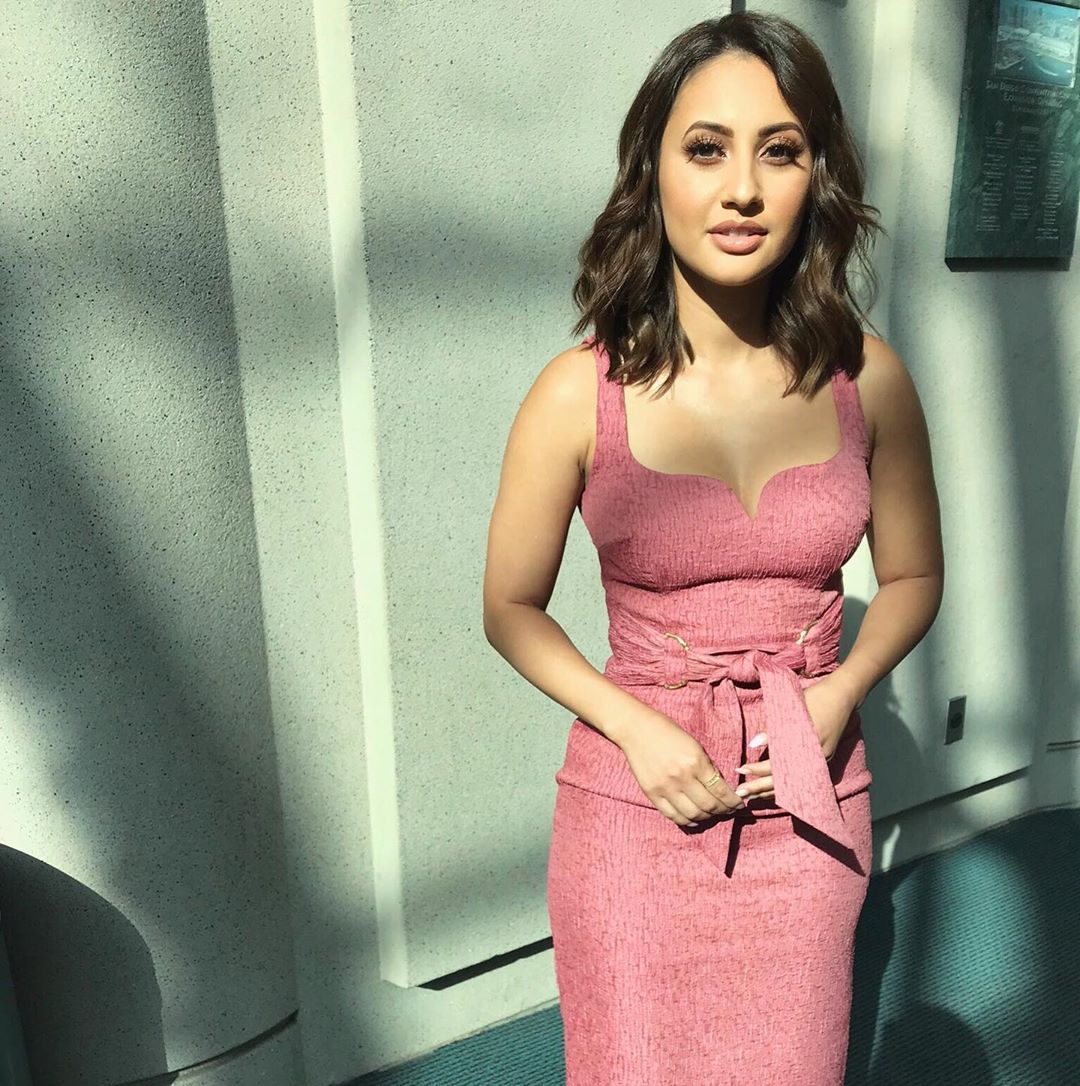 Francia Raisa nude 7
