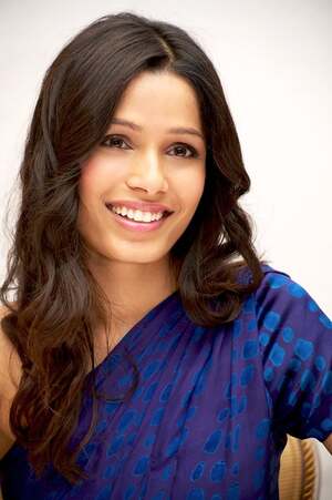 Freida Pinto nude 12