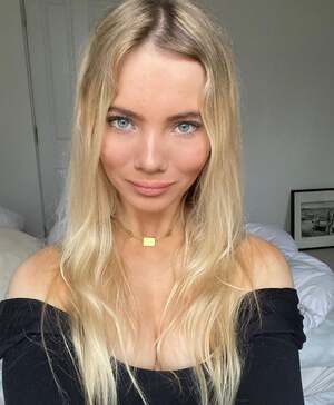 Freya Allan nude 6