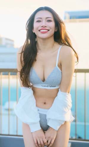Fujito Sayuri nude 1