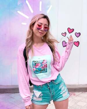 Fuslie nude 3