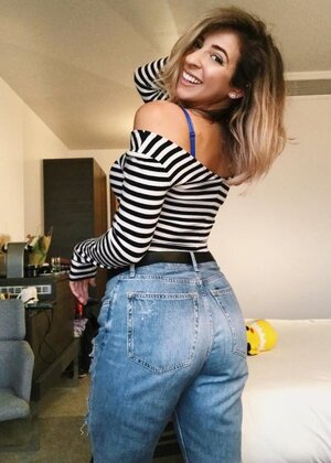 Gabbie Hanna nude 7