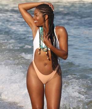 Gabrielle Union nude 2
