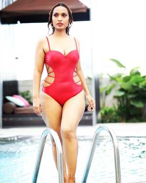 Gayathri Moorthi nude 7
