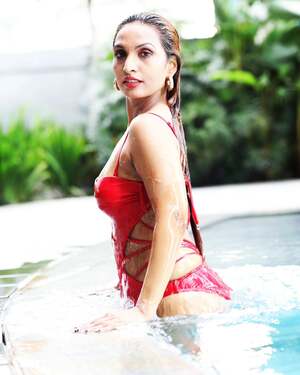 Gayathri Moorthi nude 8