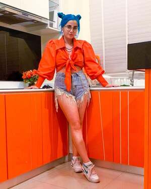 Gee Nelly nude 1