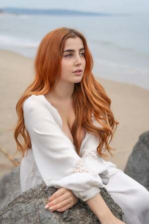 Gee Nelly nude 7