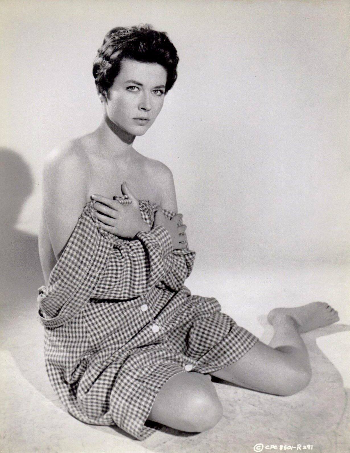 Gia Scala nude 2