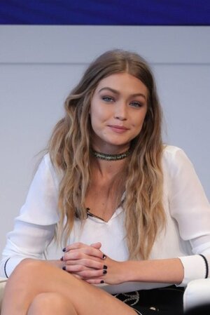 Gigi Hadid nude 5
