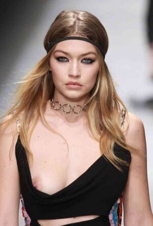 Gigi Hadid nude 6