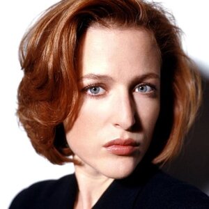 Gillian Anderson nude 10