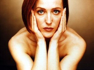 Gillian Anderson nude 6