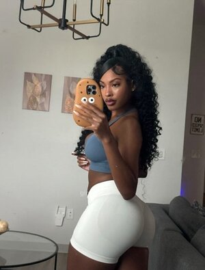 Gina Wap nude 5