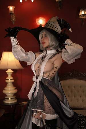 Giu Hellsing nude 7
