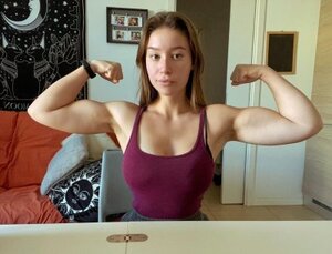 Giulia Valeriani nude 9