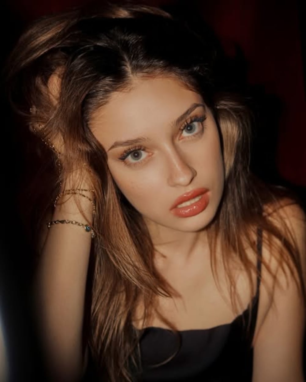 Gizem Kusku nude 5