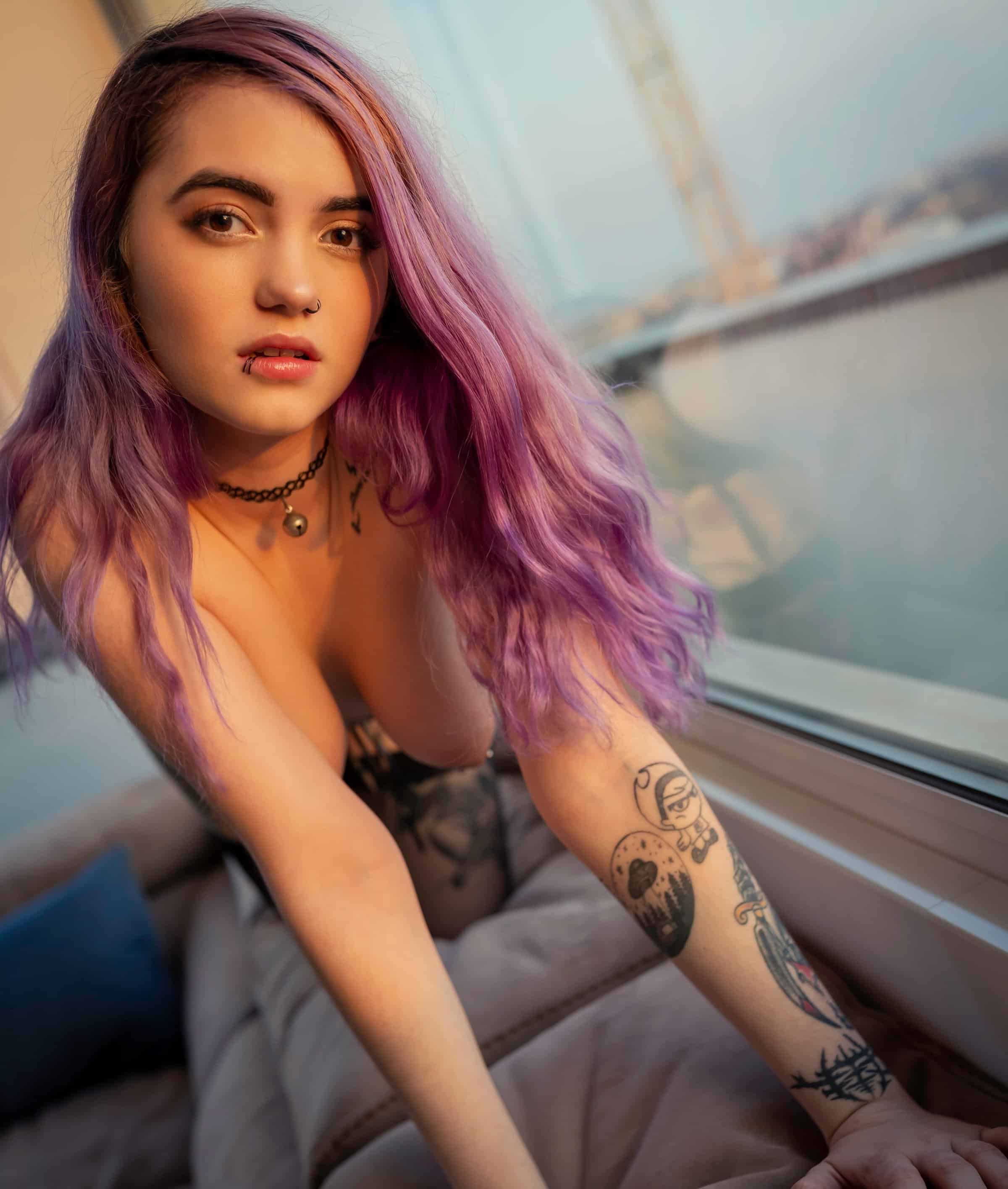Gloom Suicide nude 5