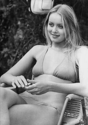 Gloria Guida nude 2