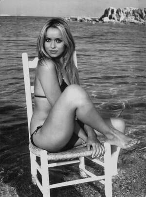 Gloria Guida nude 3