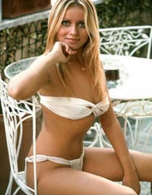 Gloria Guida nude 4