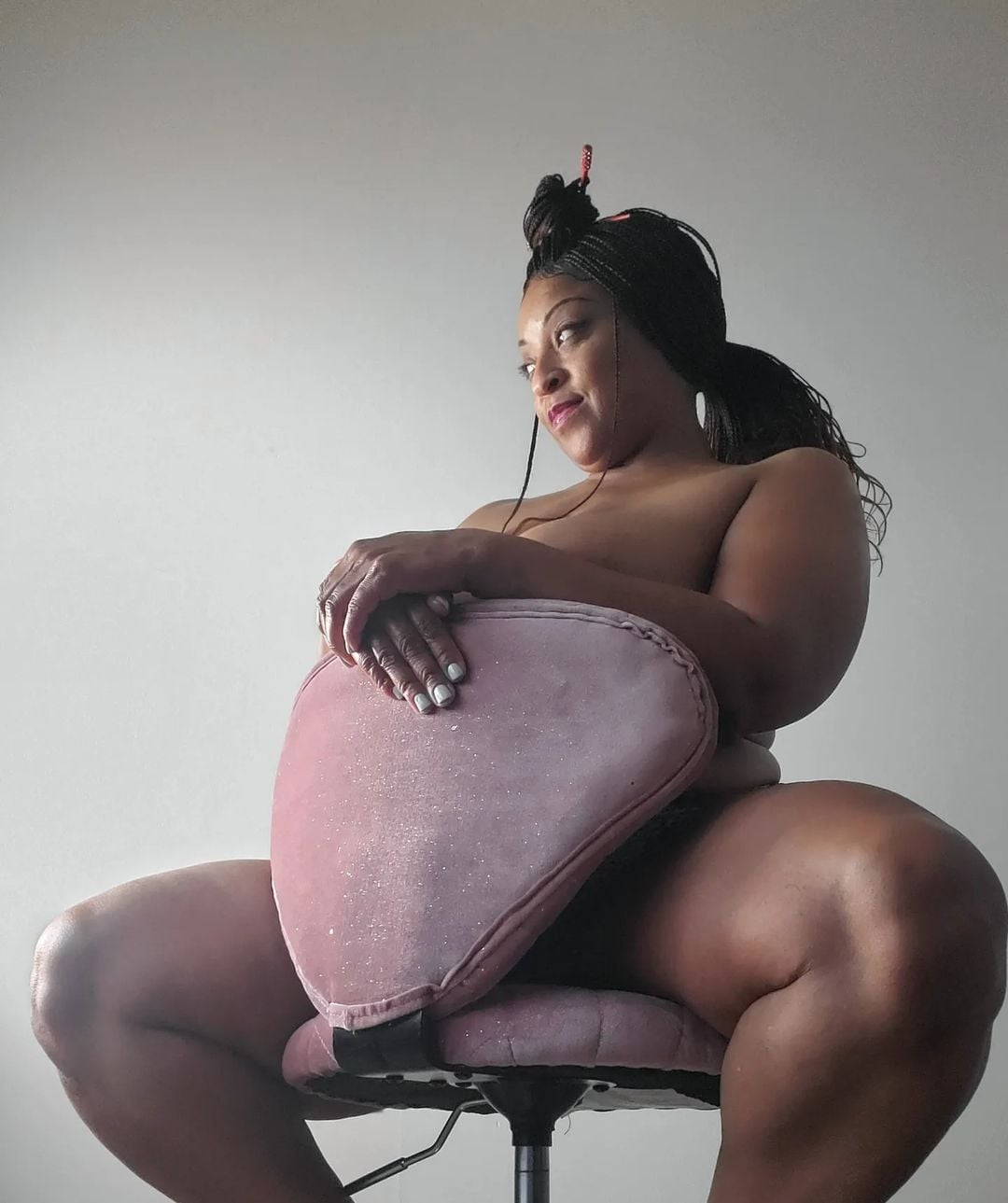 Gloria The Goddess nude 11