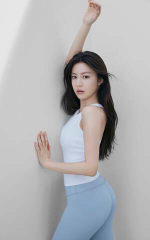 Go Youn-jung nude 4
