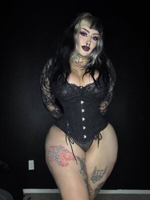 GothBabeBella nude 4