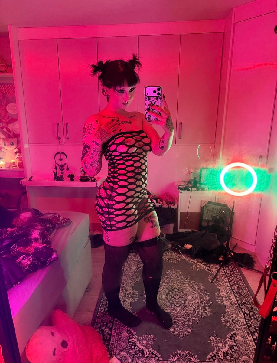 GothiccThorn nude 3