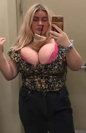 Grace Kivlin nude 12