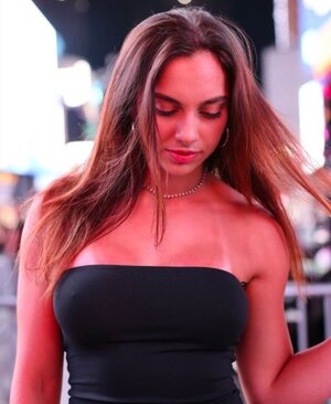 Grace Robert nude 6