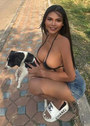 GubGift nude 8