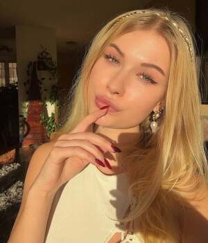 Hailey Wagner nude 8