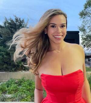 Haleigh Larson nude 9