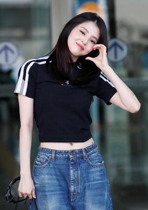 Han So-Hee nude 4