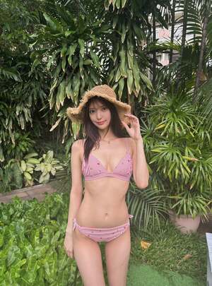 Hana Kuraki nude 10
