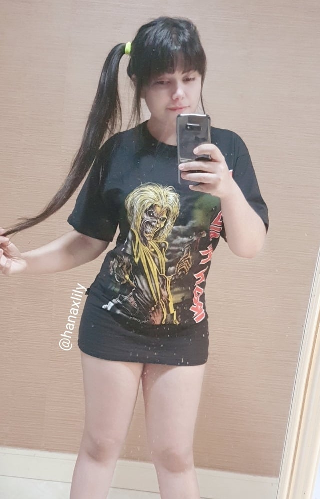 Hana Lily nude 5