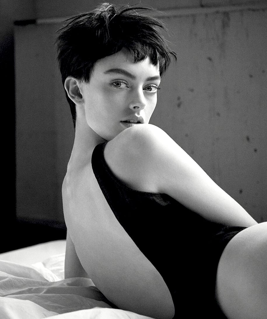 Hanna Verhees nude 9