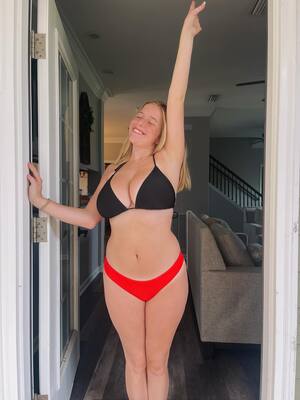 Hannah Bailey nude 7