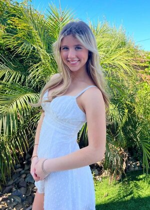 Hannah Lowery nude 2