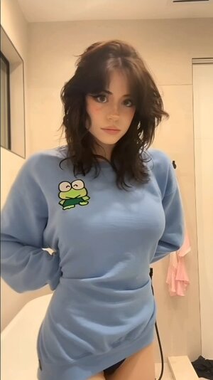 Hannah Owo nude 3