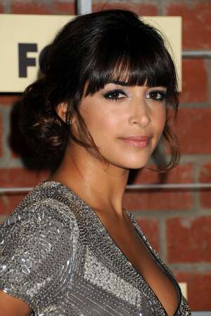 Hannah Simone nude 7